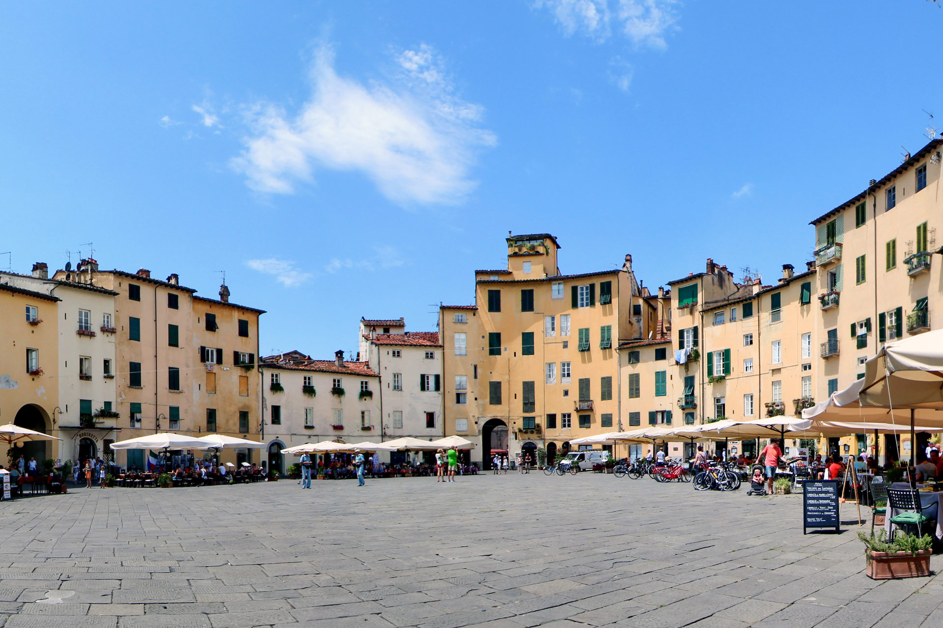 Visit Lucca